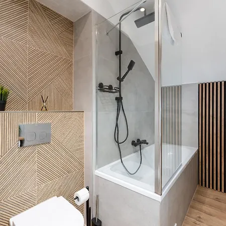 Apartment Pleszowska Urban Elegance By Bookinghost