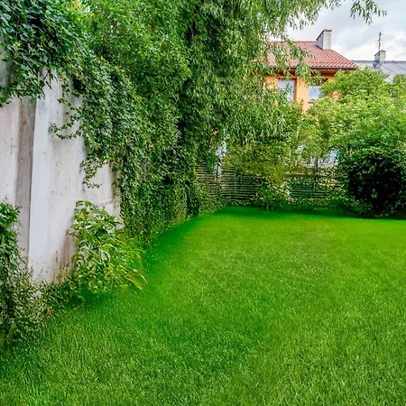 Apartment Pleszowska Urban Elegance By Bookinghost