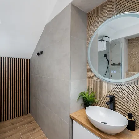 Pleszowska Urban Elegance By Bookinghost Krakow