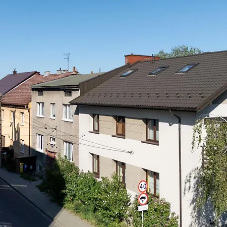 Pleszowska Urban Elegance By Bookinghost