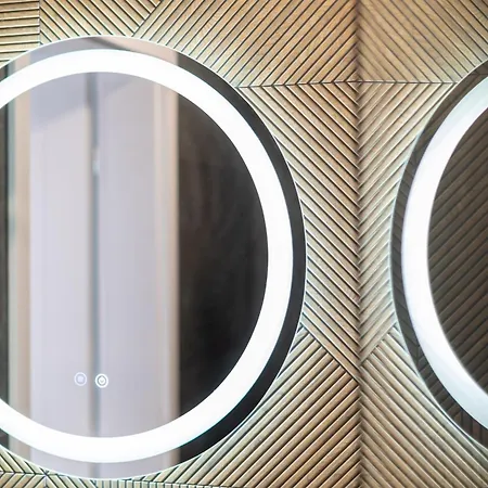 Pleszowska Urban Elegance By Bookinghost Daire *