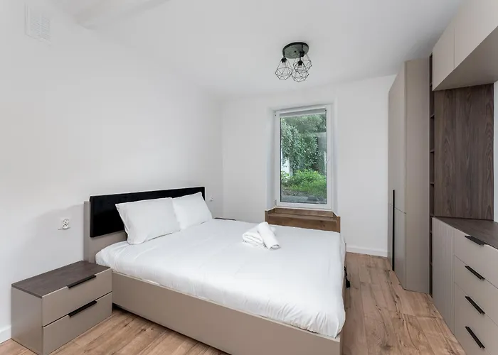 Апартаменты Pleszowska Urban Elegance By Bookinghost Краков